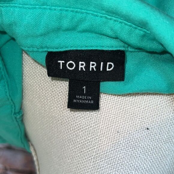 Torrid Aqua Green Stretch Challis Button-Front Shirt - Picture 6 of 7